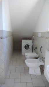 Vonios kambarys apgyvendinimo įstaigoje Morrovalle LOVE