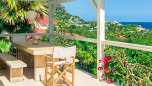 古斯塔維亞的住宿－4 bedrooms villa at Gustavia 500 m away from the beach with sea view private pool and enclosed garden，相簿中的一張相片