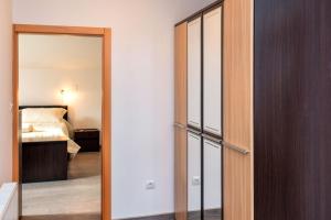 Posteľ alebo postele v izbe v ubytovaní Luxury villa Fura on Hvar, heated pool