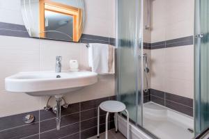 Kúpeľňa v ubytovaní Luxury villa Fura on Hvar, heated pool + 22 fotografií