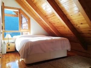 Postel nebo postele na pokoji v ubytování Apartament Ca de Gallisca Taüll Vistas Espectaculares