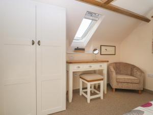 Gallery image of The Nest at the Round House in Warminster