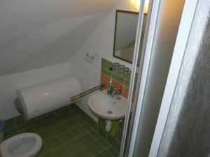 A bathroom at Pěkná Vyhlídka
