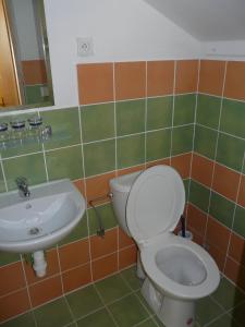 A bathroom at Pěkná Vyhlídka
