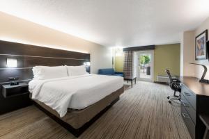 Cama ou camas em um quarto em Holiday Inn Express - Columbus Downtown by IHG