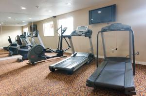 Spordikeskus ja/või sportimisvõimalused majutusasutuses GuestHouse Inn Fife