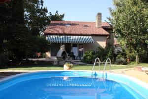 Piscina en o cerca de Aba Wellness House