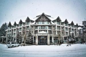 Summit Lodge Boutique Hotel by Paradox v zimě