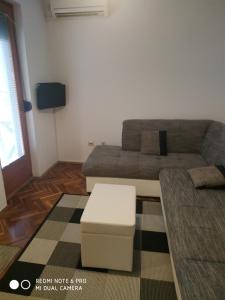 Istumisnurk majutusasutuses Apartman Zubac, Vrnjacka Banja