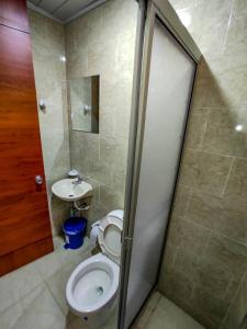 Vonios kambarys apgyvendinimo įstaigoje Hotel Central Fusa