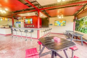 Μια τηλεόραση ή/και κέντρο ψυχαγωγίας στο The Travelers Friend