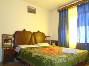 Letto o letti in una camera di Hotel Magnolia Mallroad Manali