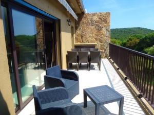 Appartement de 2 chambres avec piscine partagee terrasse et wifi a Porto Vecchio a 3 km de la plage 발코니 또는 테라스