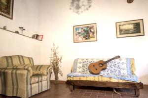 Posedenie v ubytovaní Spacious Apartment in Massa Marittima with Shared Pool
