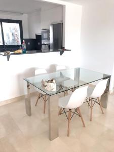 Kép Spacious Apartment with Views in Málaga, 77 m², Shared Pool szállásáról San Luis de Sabinillasban a galériában