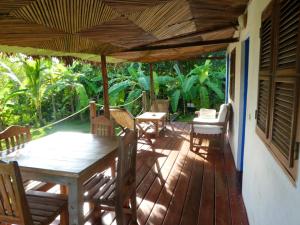 Foto dalla galleria di 2 bedrooms bungalow with sea view shared pool and enclosed garden at Andilana ad Andilana