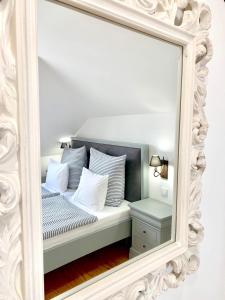 En eller flere senger på et rom på One bedroom appartement with city view terrace and wifi at Porto