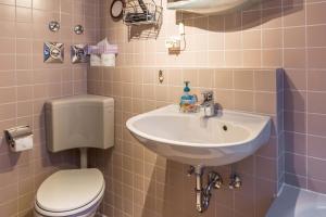 Ferienwohnung Schlegel的一间浴室