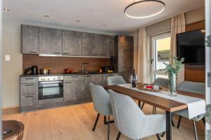 Kuchnia lub aneks kuchenny w obiekcie Appartements Wehrhof by Schladmingurlaub