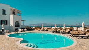 Swimming pool sa o malapit sa Naxos Mare