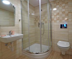 Ένα μπάνιο στο Pokoje gościnne u Basi +66 φωτογραφίες