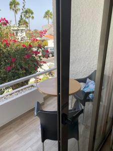 A balcony or terrace at Apartamentos Maspalomas Foresta