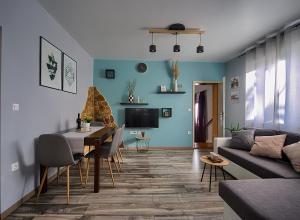 TV a/nebo společenská místnost v ubytování Apartment Korado