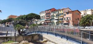 Η γειτονιά γύρω από ή μία γειτονιά κοντά σε αυτό το διαμέρισμα