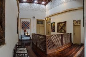 Reviver Hostel的休息区