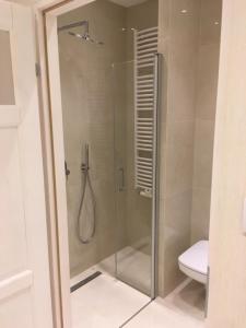 Kúpeľňa v ubytovaní Villa la Val, Apartamenty Wałbrzych