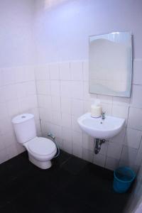 Kúpeľňa v ubytovaní Hotel FX72 Ruteng