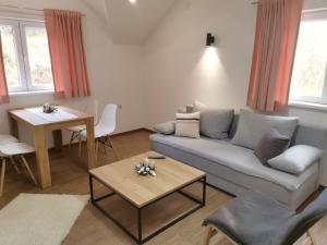 Istumisnurk majutusasutuses Vila Vrh