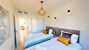 Posteľ alebo postele v izbe v ubytovaní Panoramica views superb luxury apartment + 23 fotografií