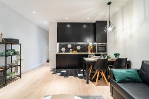Gallery image of EdSam Madrid Apartments Black in Madrid