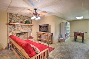 Gallery image of Spacious Mountain-View Manor with Easy River Access! in Piney Creek