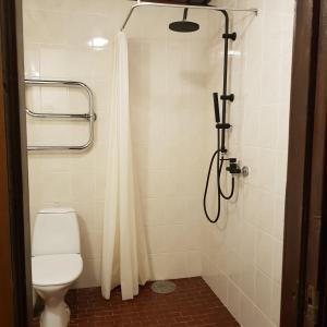 Vonios kambarys apgyvendinimo įstaigoje Goodwin Guest House