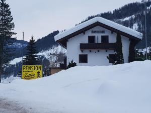 Tattoo PENSION mit Restaurant und Tattoo-Studio talvel