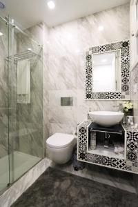 A bathroom at Bruval Premium Apartments - Sé Porto