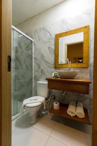 Reviver Hostel的一间浴室