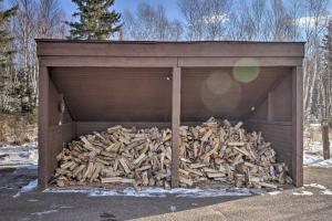 Gambar di galeri bagi Ski-In, Ski-Out Townhome with Lofted Owners Suite di Lutsen
