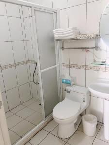 Koupelna v ubytování 依金那海景民宿