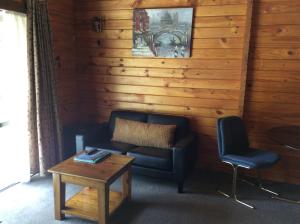 Posezení v ubytování Alpine Lodge Motel
