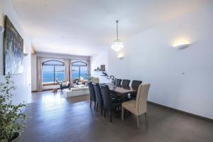Fotografie z fotogalerie ubytování Villa with sea view and private pool v destinaci Llucmajor