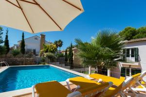 ポリェンサにある4 bedrooms villa at Pollensa 100 m away from the beach with sea view private pool and enclosed gardenのギャラリーの写真