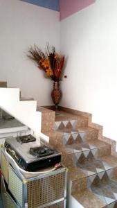 Una cocina o cocineta en 2 bedrooms house with furnished terrace and wifi at Fond du Sac 5 km away from the beach