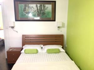 Giường trong phòng chung tại Comfortable Apartment with City View in Bel Air, 90 m²