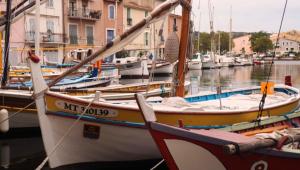 a group of boats docked in a harbor at Maison charmante à Martigues avec jardin et climatisation in Martigues