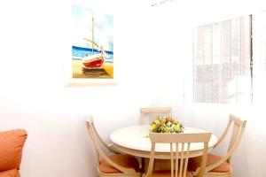 Część wypoczynkowa w obiekcie Modern Apartment in Torrevieja / 85 sqm / Near the Beach