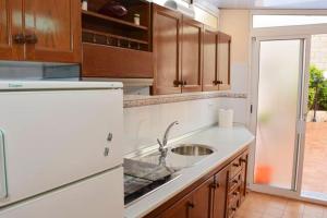Kuchnia lub aneks kuchenny w obiekcie Modern Apartment in Torrevieja / 85 sqm / Near the Beach