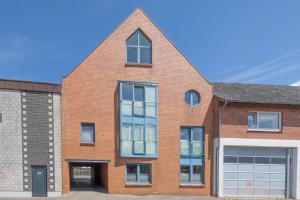 Το κτήριο όπου στεγάζεται  το διαμέρισμα +1 φωτογραφίες